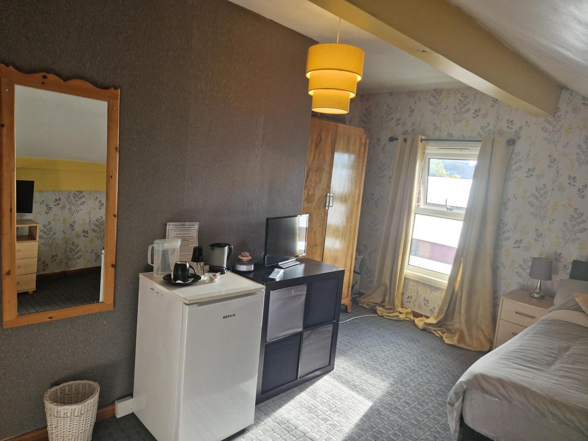 Kayumba Properties Ltd Лідс Екстер'єр фото
