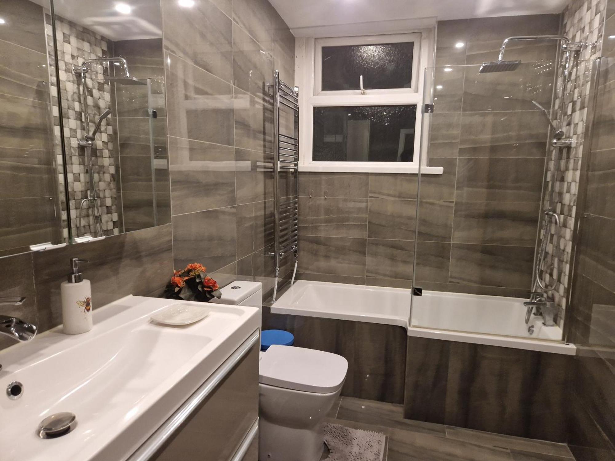 Kayumba Properties Ltd Лідс Екстер'єр фото